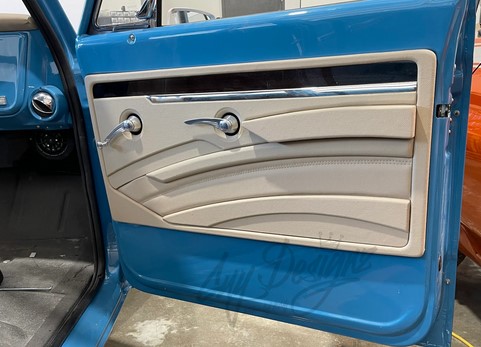 67-72 C10 Door Panels: Door Panel Options and Restoration Kits for 1967-1972 Chevrolet C10 Trucks