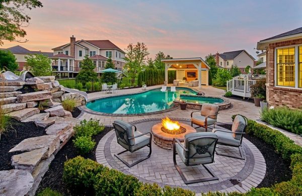 Pool Landscaping Ideas to Create Your Dream Backyard